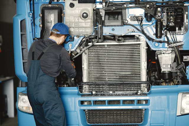 Essential Tips for Hiring Truck & Coach Technicians in Canada